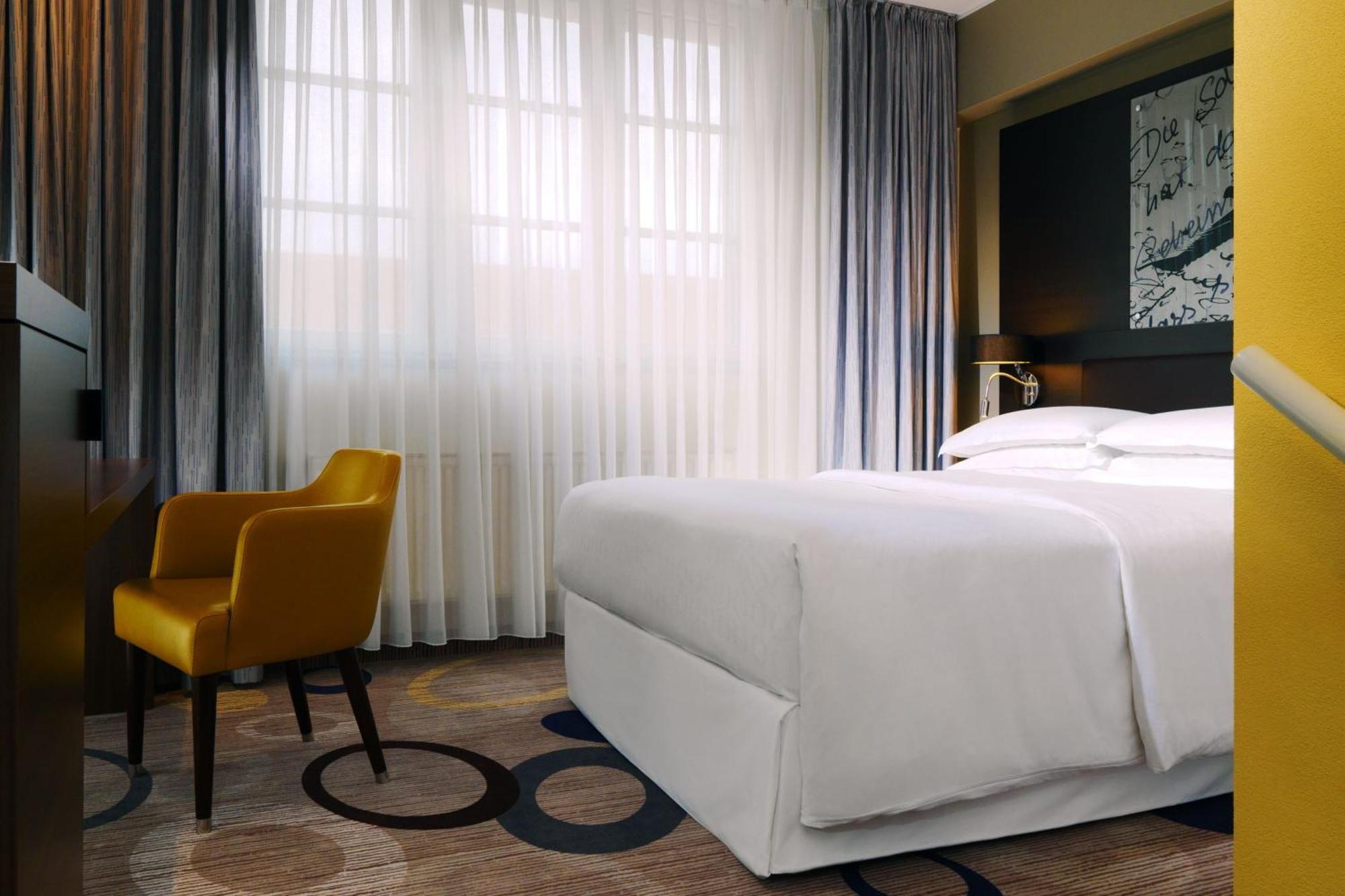 Hotel Sheraton Pelikan 4*